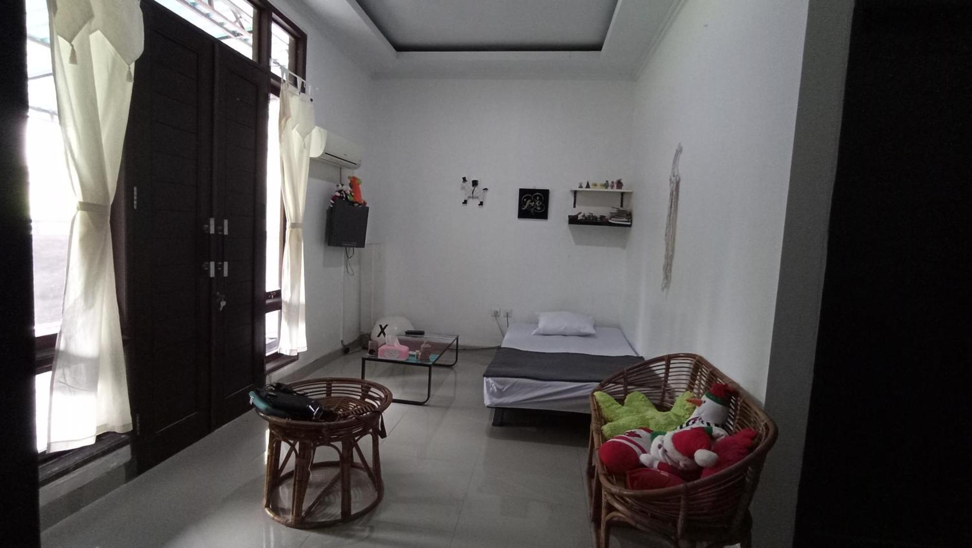 Neny'S Homestay Saba Exterior photo